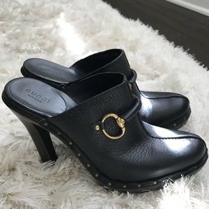Gucci black leather horse bit platform clogs - 9